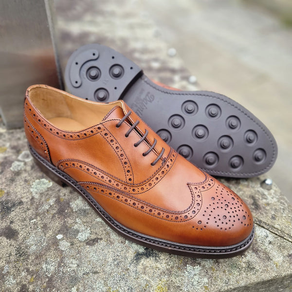 Berwick 'James' 3818-K1 Oxford Shoe - Vegano Tan – The Shoe Healer