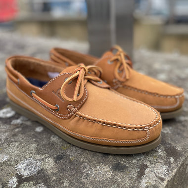 Chatham Boardwalk in Collaboration with Joules - Tan / Navy