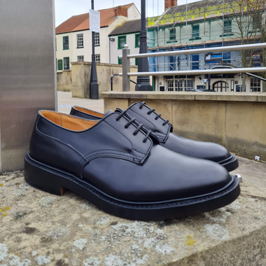Trickers Woodstock - Black Dainite